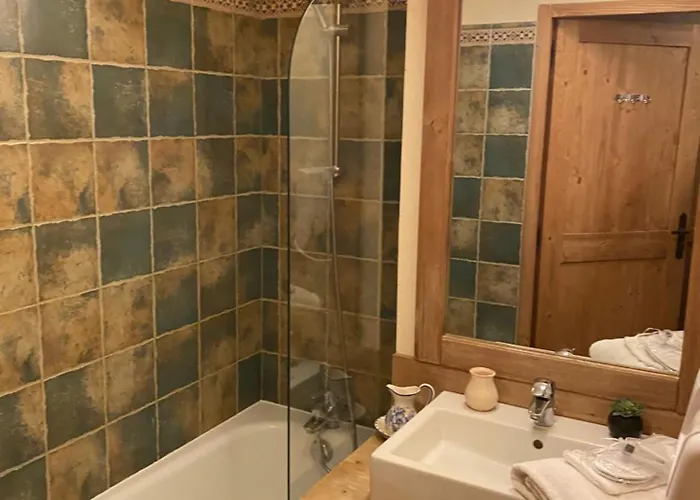 T2+coin Nuit 6 Pers De Cami Real Au Centre Du Village De Lary Soulan Avec Piscine Interieure+ Sauna Et Hammam